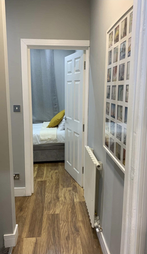Bedroom 4, Charming 2-bed Apartment, London