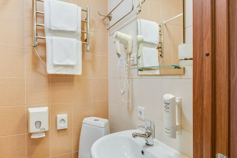 Bathroom 5, Travelto Nevskiy 90, Sankt-Peterburg gorsovet