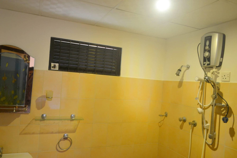 Bathroom, Wilpattu Dilsara Holiday Resort, Nochchiyagama