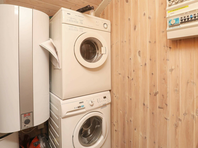 Bathroom 3, Beautiful Holiday Home in Blåvand With Sauna, Varde