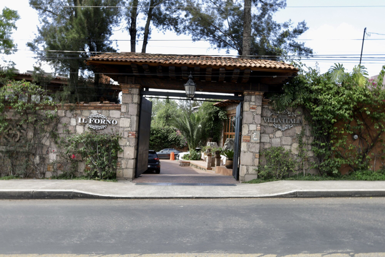 Exterior & Views