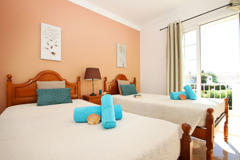 Bedroom 2, Townhouse Palm Beach, Albufeira