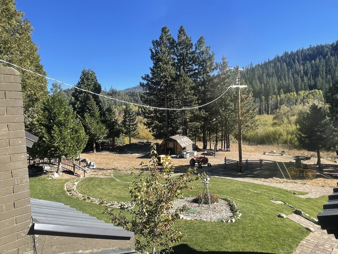 Others 4, Sierra Woods Lodge, Placer