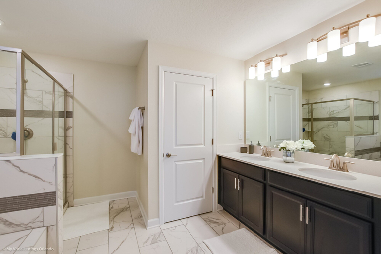 Bathroom 4, 6 Bedroom 6 Bathroom Villa, Polk