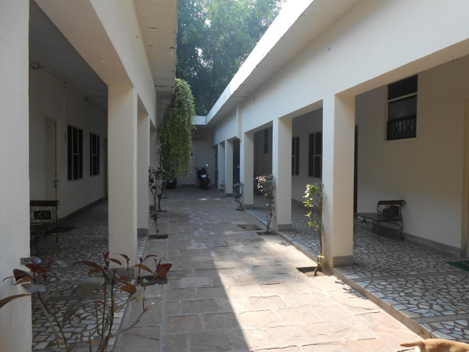Exterior & Views 2, Hotel Sheela, Agra