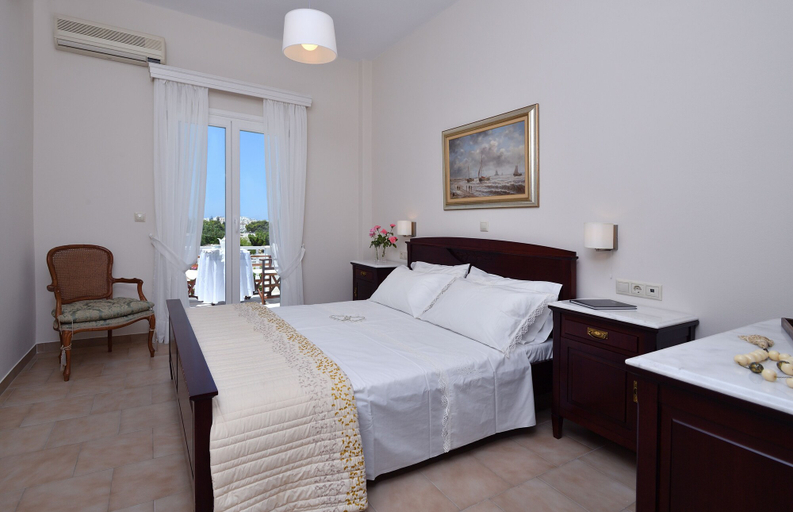 Bedroom 3, HOTEL DOUKISSA, South Aegean