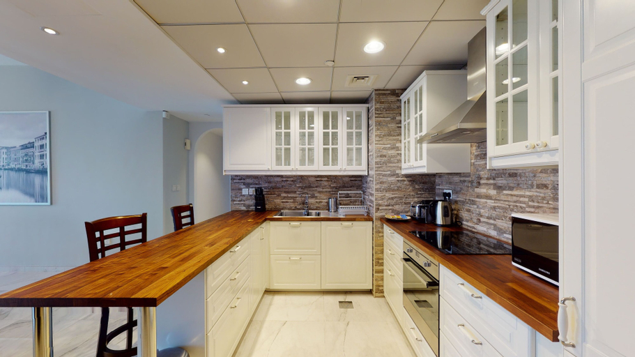 Others 4, 4302 Rimal 1, Dubai