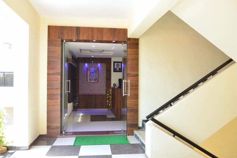 Others 4, The New Holiday Inn, Mahesana