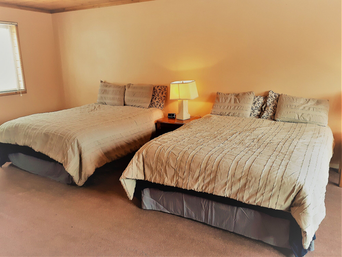 Bedroom 3, Wells Gray Golf resort and RV park, Thompson-Nicola