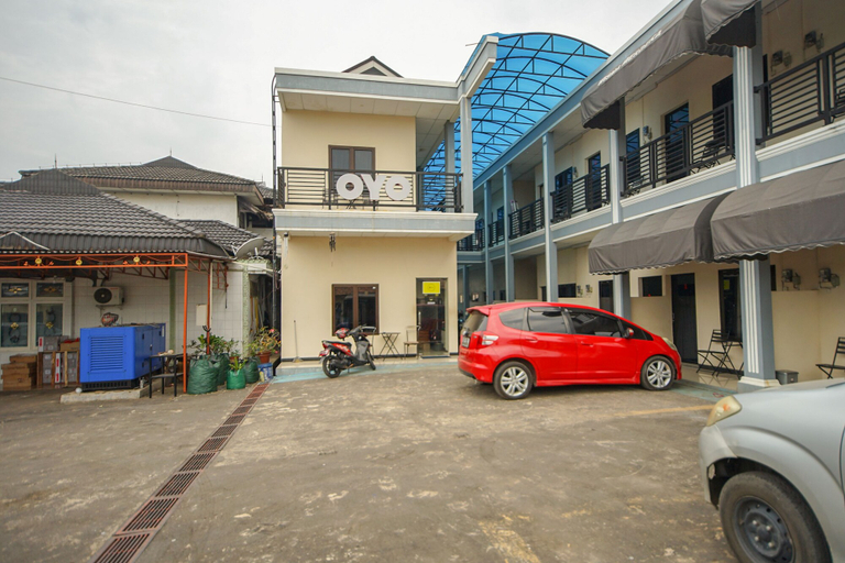 Exterior & Views 2, OYO 247 Wisma Merdeka Syariah, Palembang