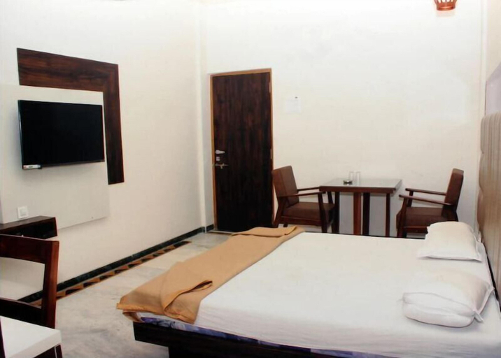 Bedroom 5, Hotel Central Park, Thane