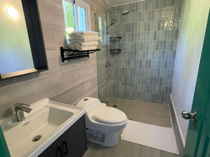 Bathroom 3, La Casita de Cabrera by Cabrera Lodge, Nagua