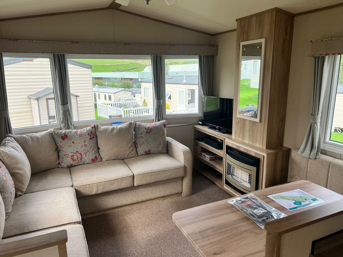 Others 4, Adorable Caravan in Newquay Bay Resorts Nb98, Cornwall