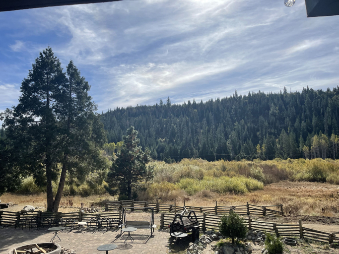 Others 5, Sierra Woods Lodge, Placer