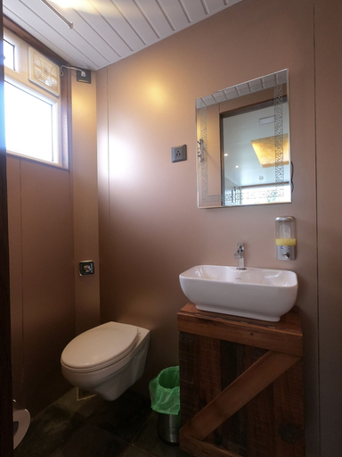 Bathroom 4, Out of Box Living, Raigarh