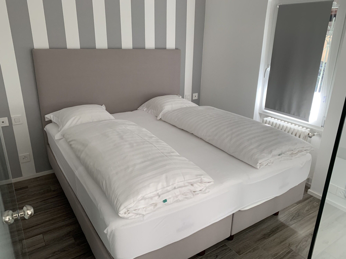 Room 4, Locarno Centro Apartments, Locarno