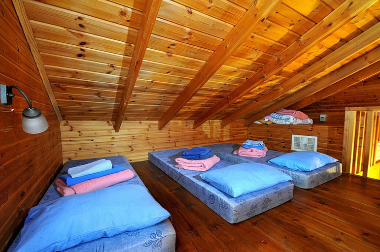Bedroom 2, Nofim Belavan