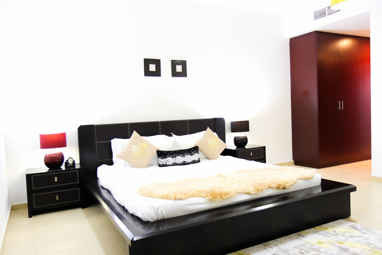Room 3, Spacious 1 Bedroom Apartment in Murjan 1, Dubai