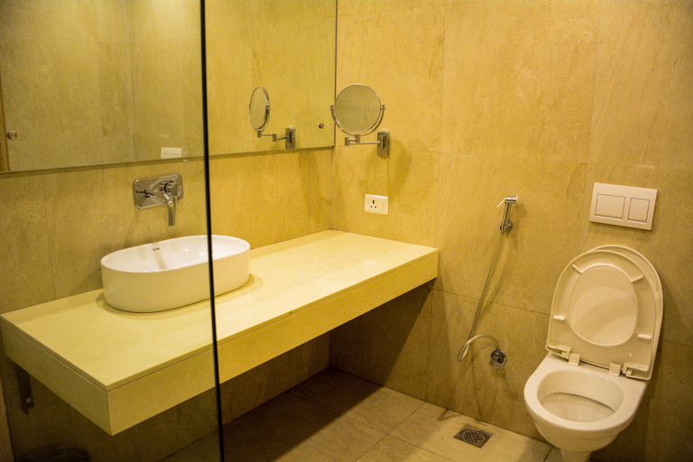 Bathroom 4, Four Leaf Service Suites, Hardwar