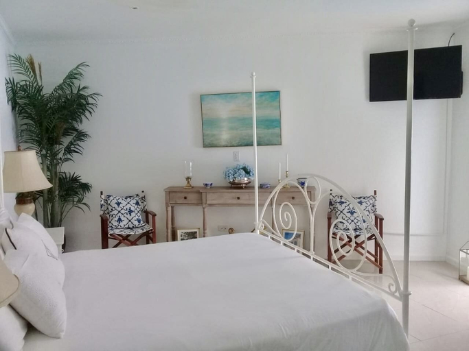 Bedroom 2, Ocean Front Property - Villa 4 Aruba w pool view