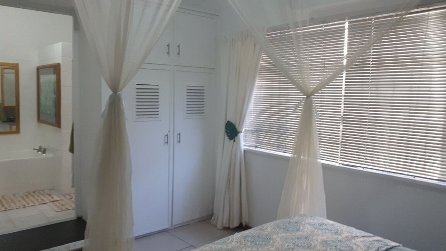 Bedroom 3, Umtamvuna View Cabanas, Ugu