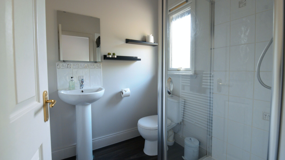 Bathroom, Drummond, Perthshire and Kinross