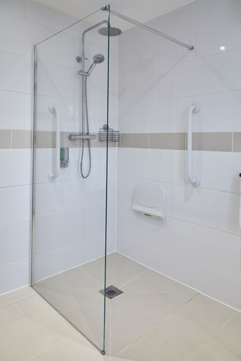 Bathroom 4, Appleby Inn Hotel, Leicestershire