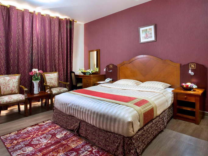 Bedroom 3, Safeer Hotel Suites - Aparthotel, Muttrah