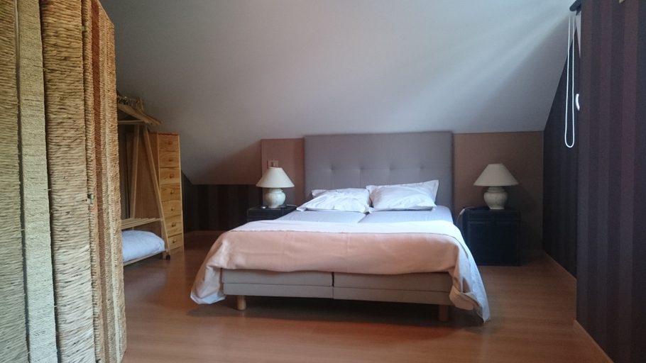 Bedroom 3, Chez Veronique et Freddy, Savoie
