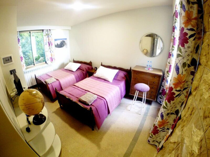 Bedroom 2, Beit Wadih, Kasrouane