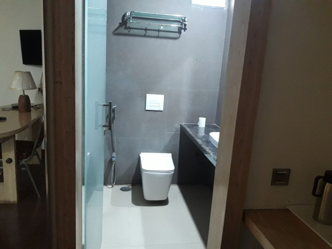 Bathroom 3, Hotel Jalsa inn, Bhopal