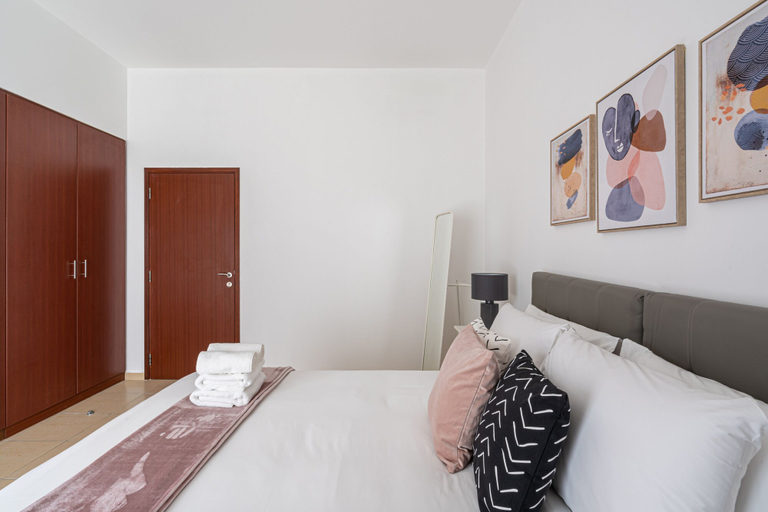 Bedroom 3, HiGuests - Sadaf 7, Dubai