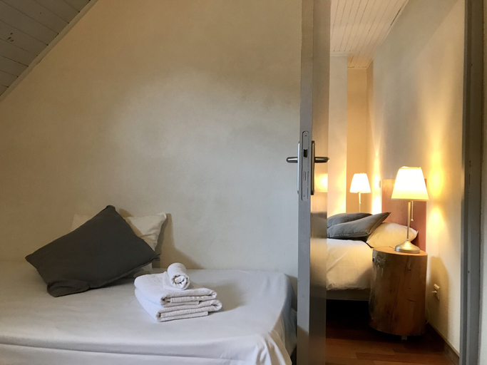 Bedroom 4, Maison d'hoursentut, Hautes-Pyrénées