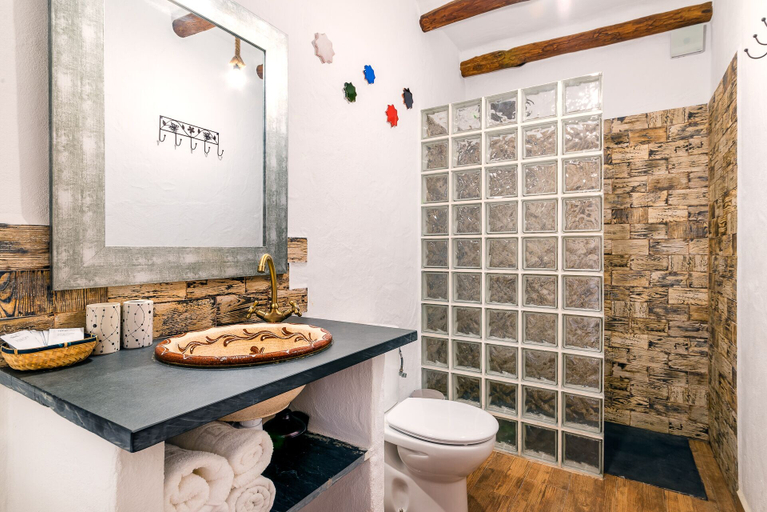 Bathroom 4, Dreams Alpujarra, Granada