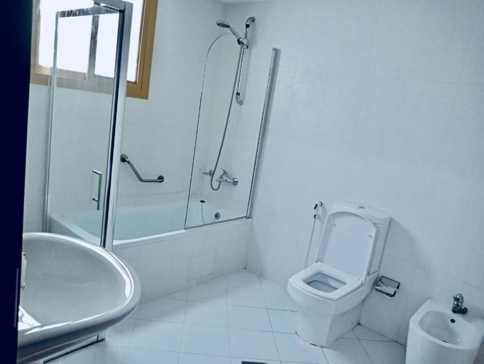Bathroom 3, Marina Tower Juffair, Manama