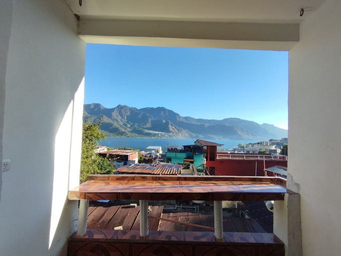 SHELTER House Ajanel, San Pedro La Laguna