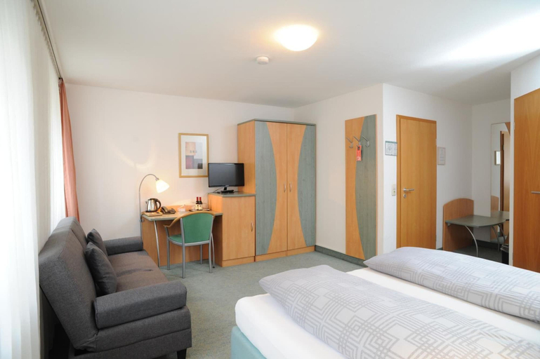Bedroom 5, Hotel Central Classic, Stuttgart