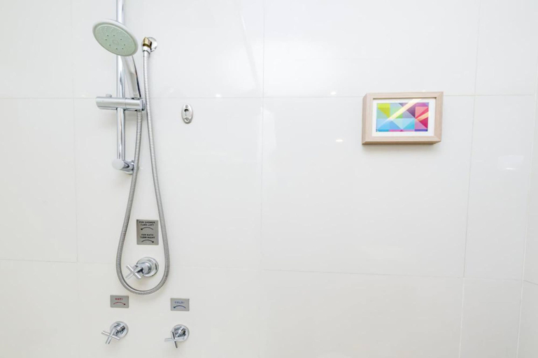 Bedroom 5, 24 Inn Hotel, Khlong Toey