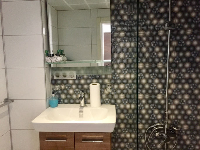 Bathroom 5, Bertiz Mignon, Bozcaada