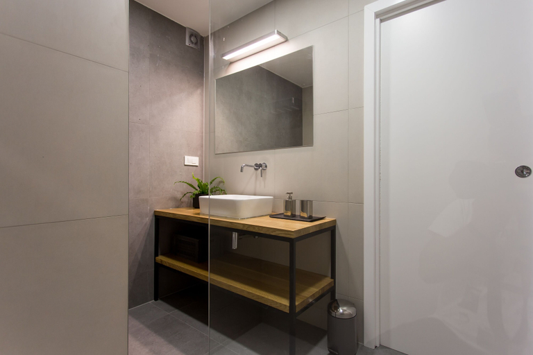 Bathroom 4, Guest House Blanka, Okrug