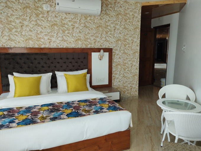Bedroom 3, ABHILASHI INN, Mandi