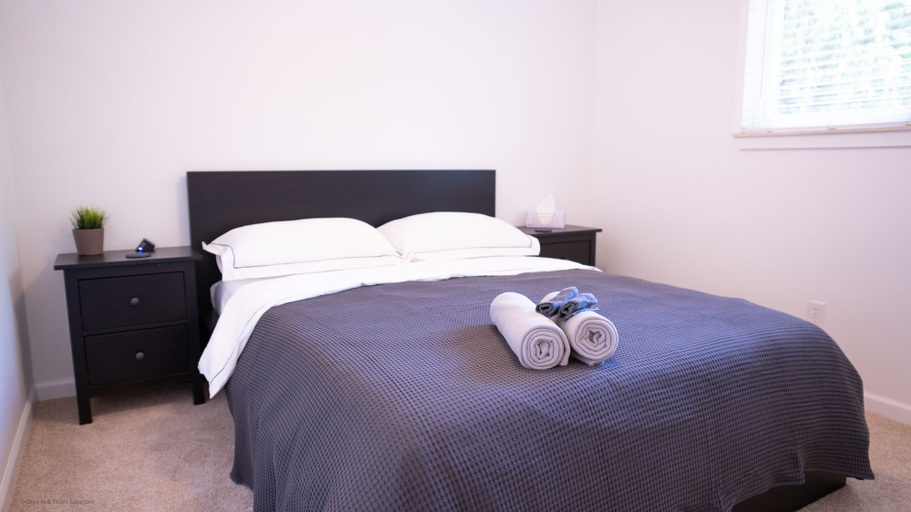 Bedroom 3, The Rock, Oakland