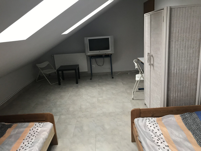 Bedroom 2, Pension Jura, Borken