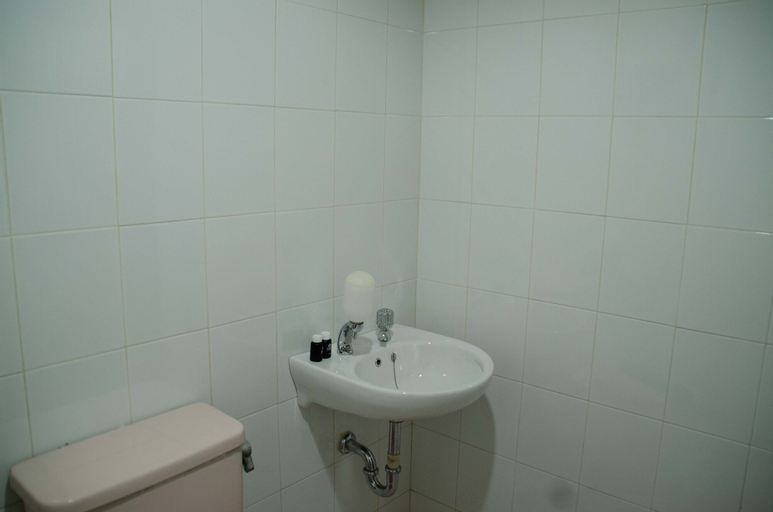 Bedroom 3, Spacious And Homey 3Br At Kondominium Rajawali Apartment, Central Jakarta