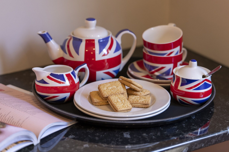 Food & Drinks, A very British house to stay 3 Bedroom, Oxfordshire