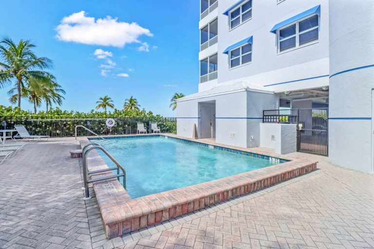Sport & Beauty 5, Estero Island Beach Villas 105, Lee
