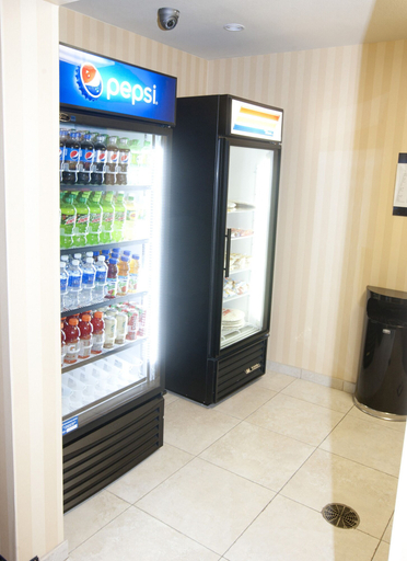 Food & Drinks 5, Cobblestone Inn & Suites - Langdon, Cavalier