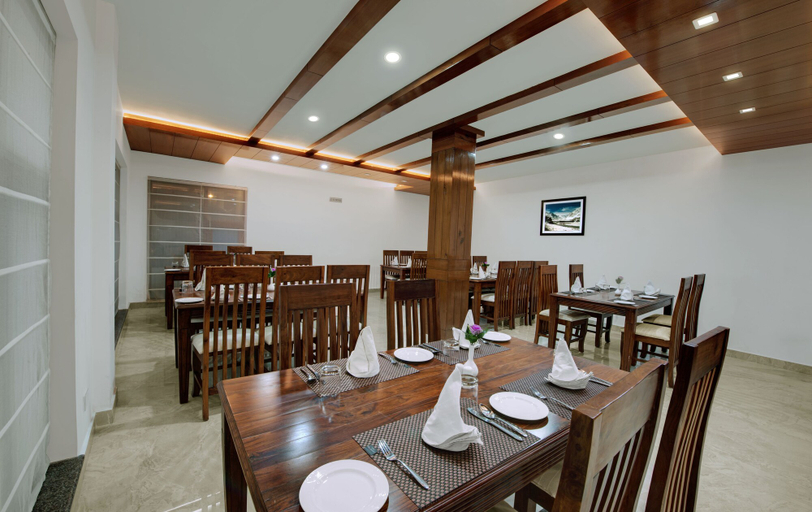 Food & Drinks 5, The Twin Towers Hotel New Kufri, Shimla
