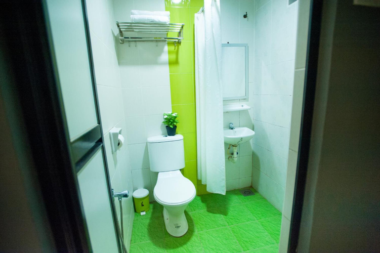 Bathroom 4, DJ Citi Inn Hotel, Kuala Terengganu