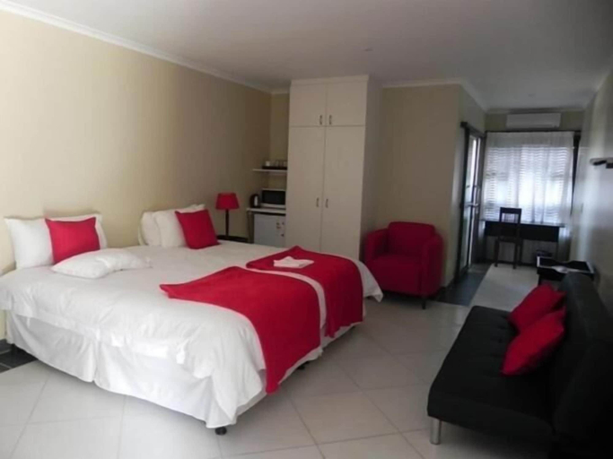 Bedroom 2, Kings Guest House, eThekwini